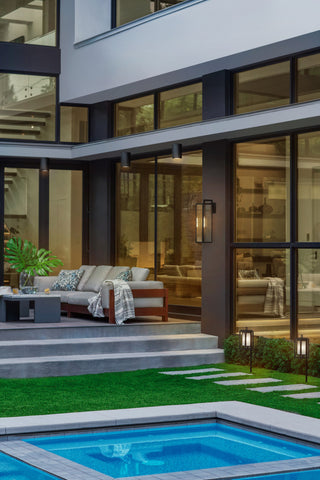 Hinkley Max Outdoor Wall Lantern, Black, Large