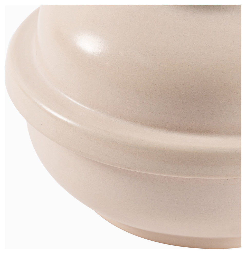 Nita Vase