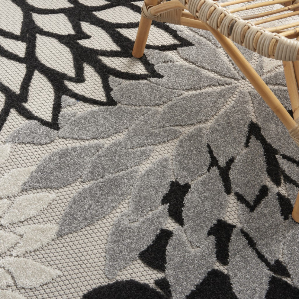 6 x 9 Black Gray White Indoor Outdoor Area Rug