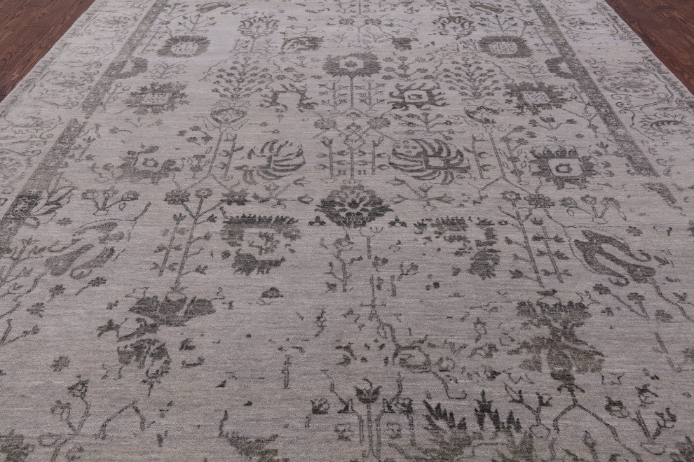9' 0" X 11' 5" Persian Wool and Silk Handmade Rug Q6953