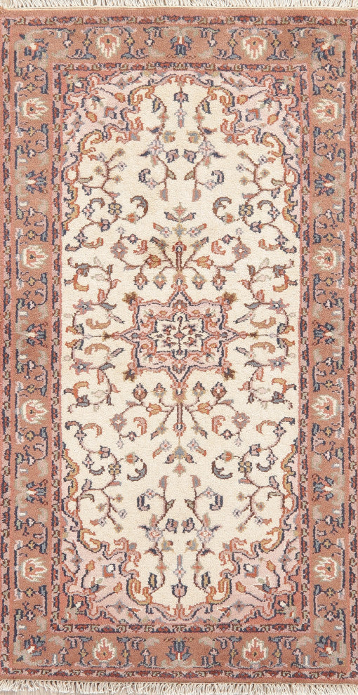 Sarouk Oriental Traditional Hand-Knotted Area Rug Indian, Beige, 5'6"x2'11