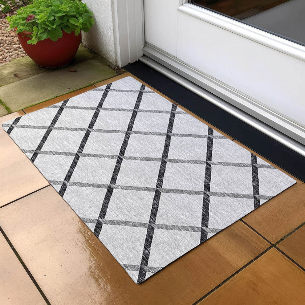 Indoor/Outdoor York YO1 Grey Machine Washable 1'8" x 2'6" Rug