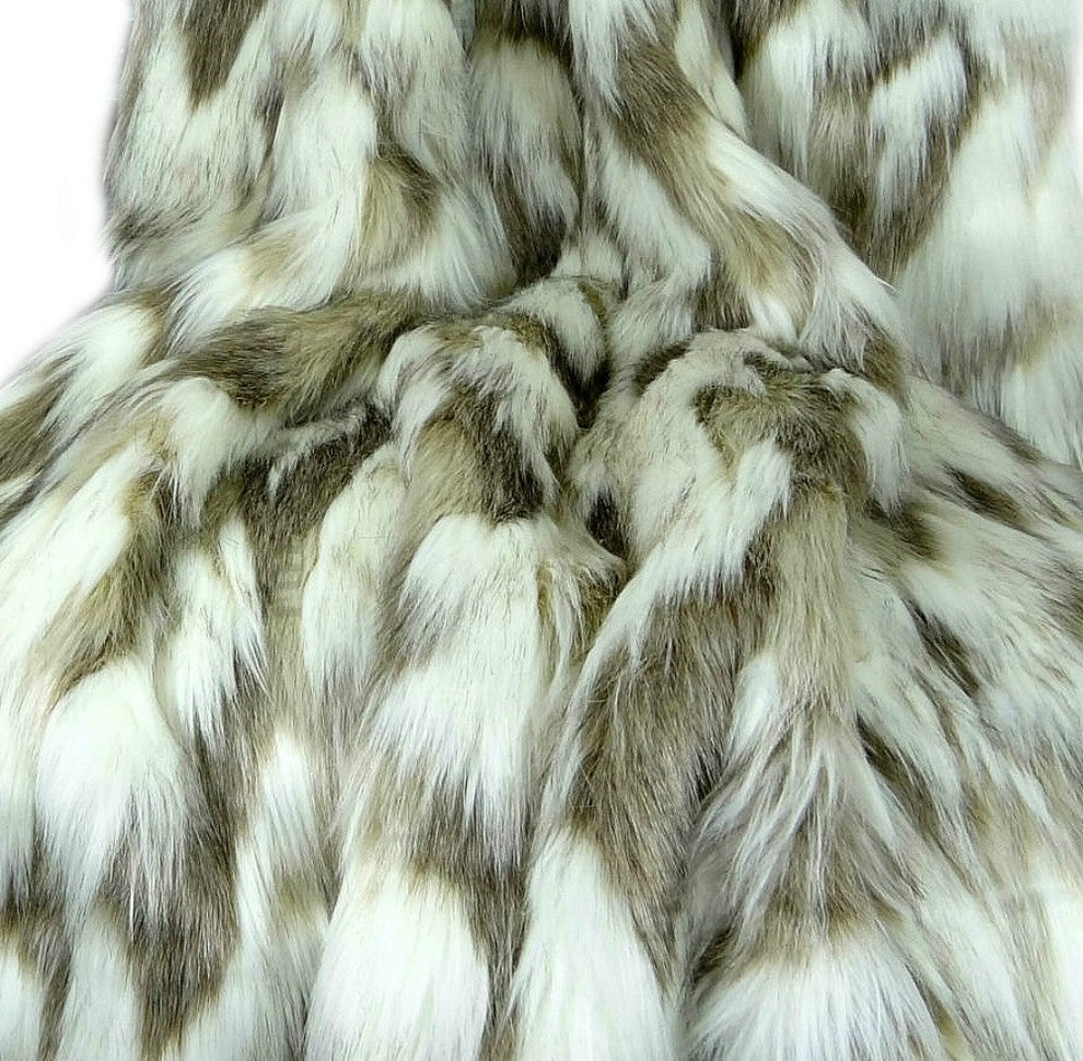 Gray and White Tibetan Fox, 5'x8'