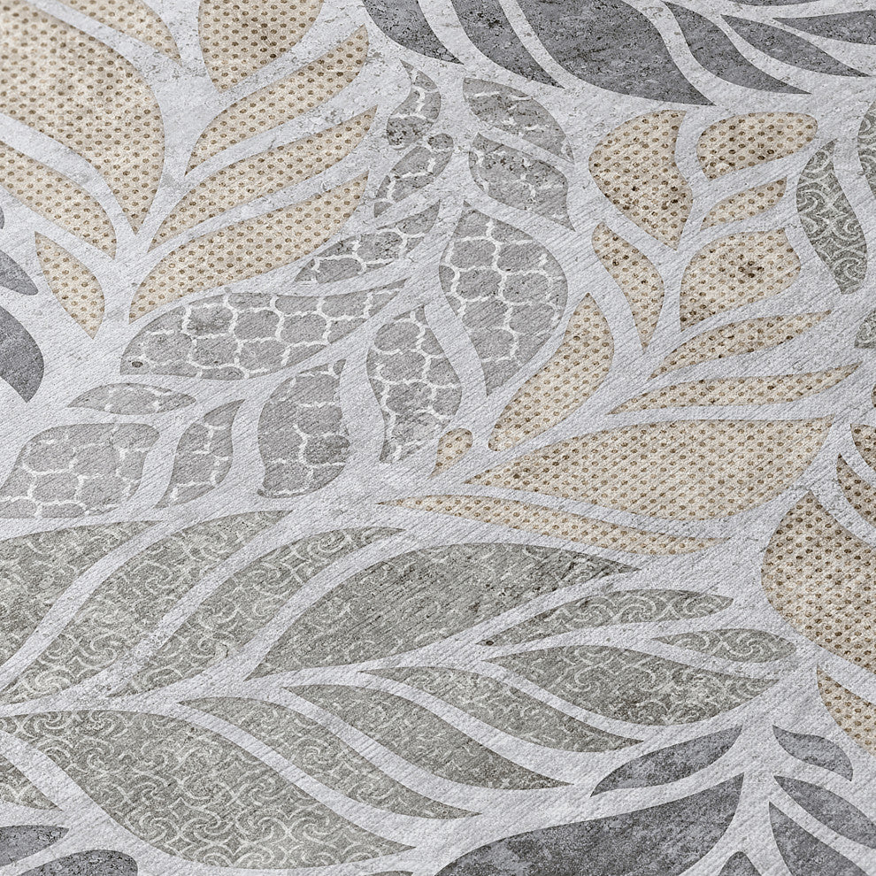 Indoor/Outdoor Tropics TC3 Grey Machine Washable 5' x 7'6" Rug