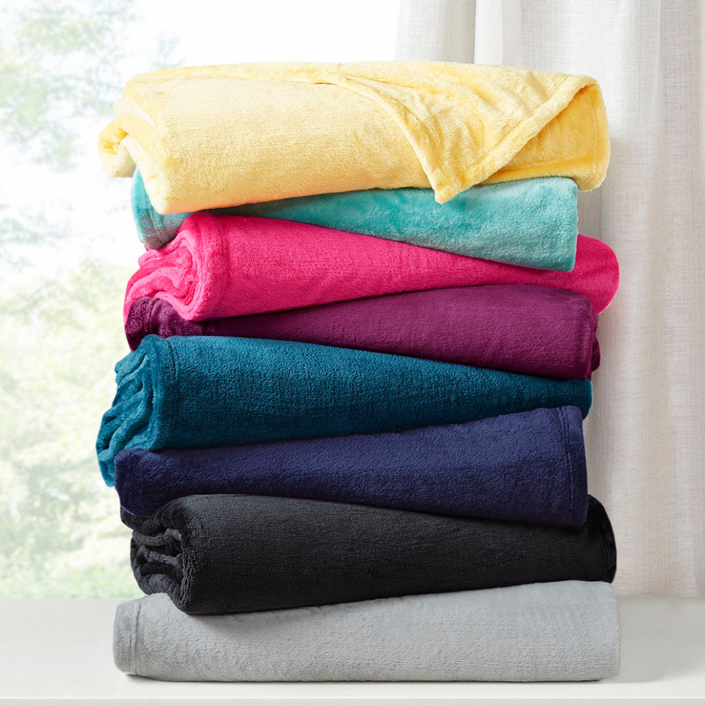 Intelligent Design Microlight Plush Oversized Blanket, Black