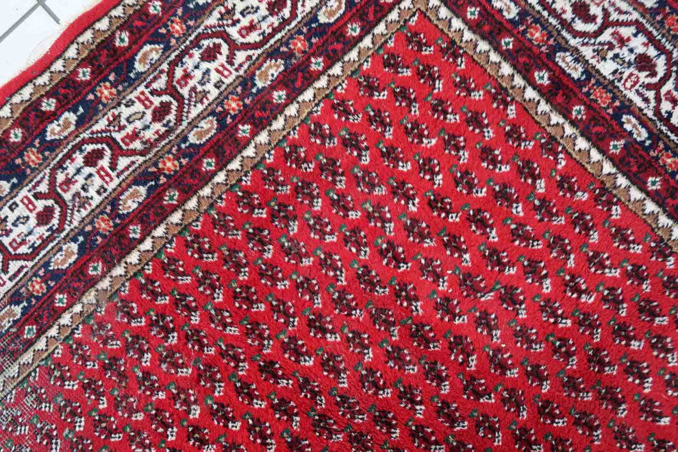Handmade Vintage Indian Seraband Rug 5.7'x7.8', 174cmx240cm 1970s