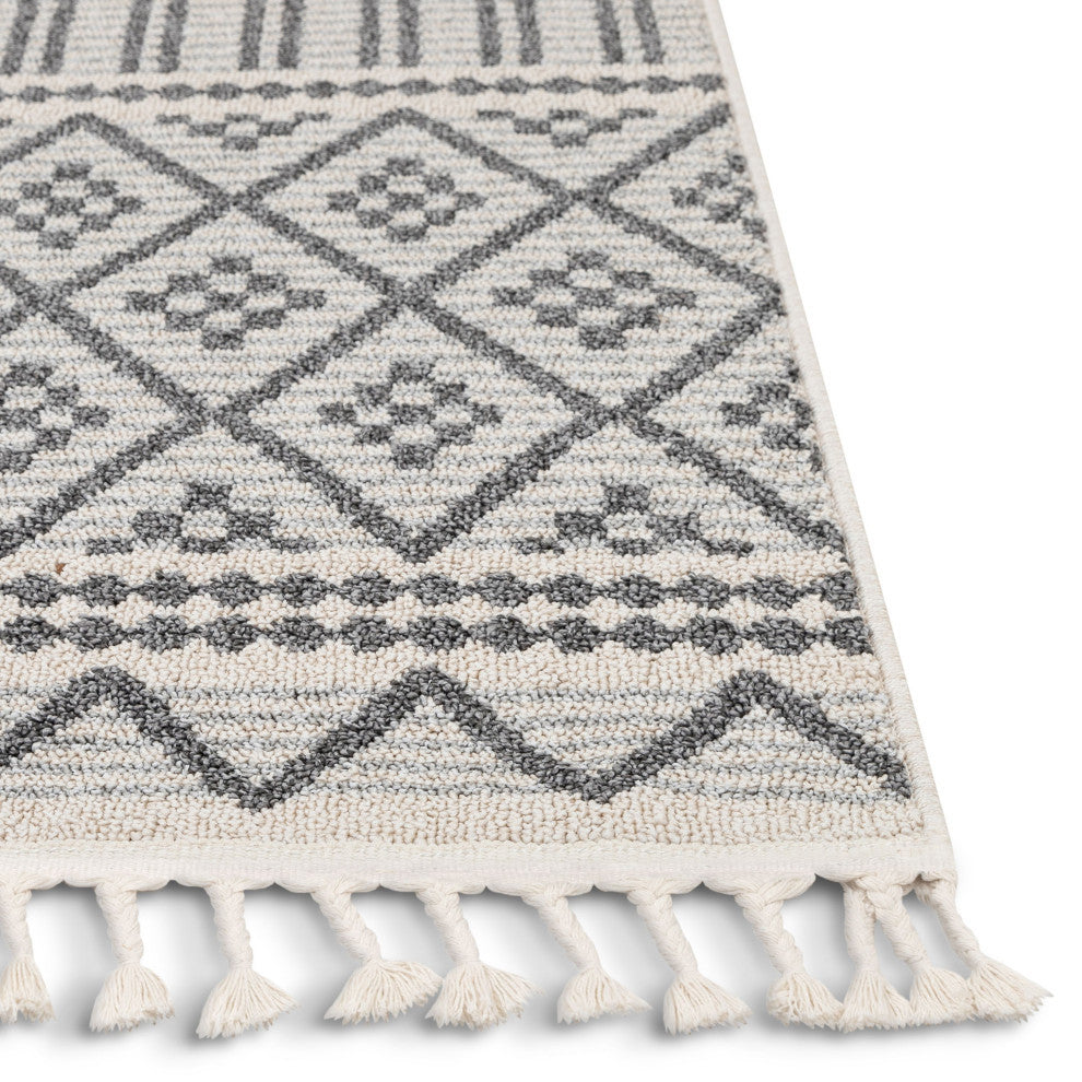 Covina Tribal Geometric Diamond Area Rug, Gray, 5'3"x7'3"
