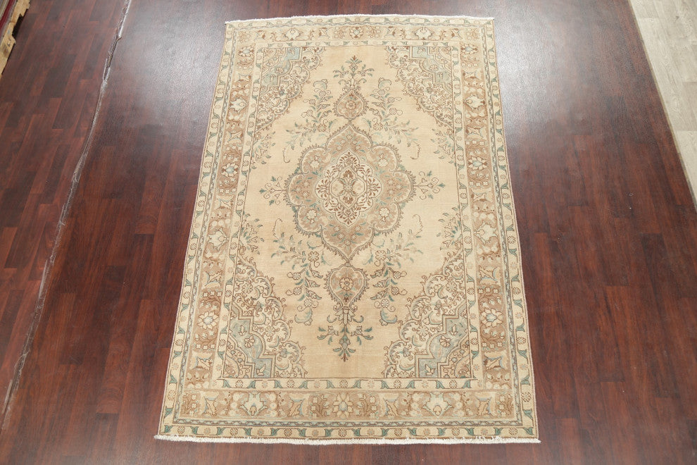 Consigned, Faded Area Rug Vintage Oriental Hand-Knotted, Beige, 9'4" X 6'2"