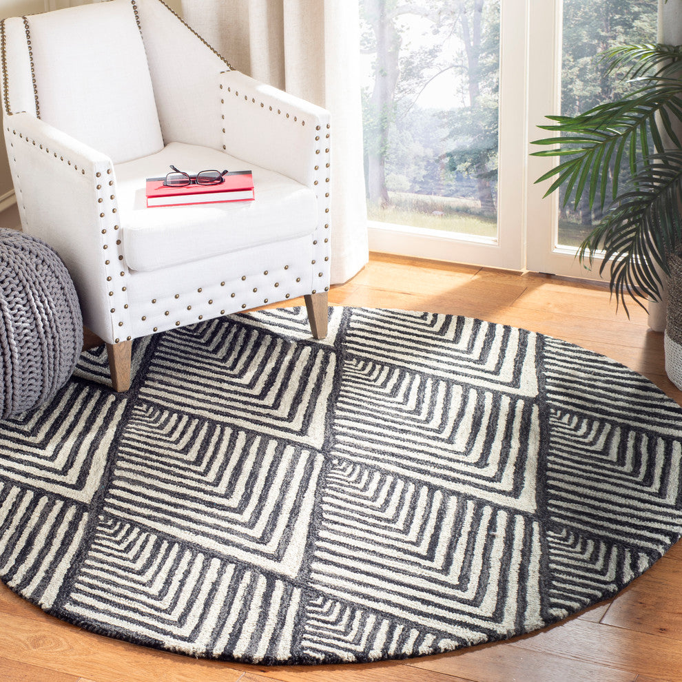 Safavieh Micro-Loop Collection MLP151 Rug, Charcoal/Ivory, 5' Round