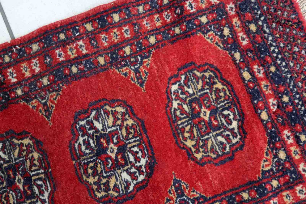 Handmade Vintage Pakistani Lahore Mat 1.4'x2.8', 45cmx86cm 1970s
