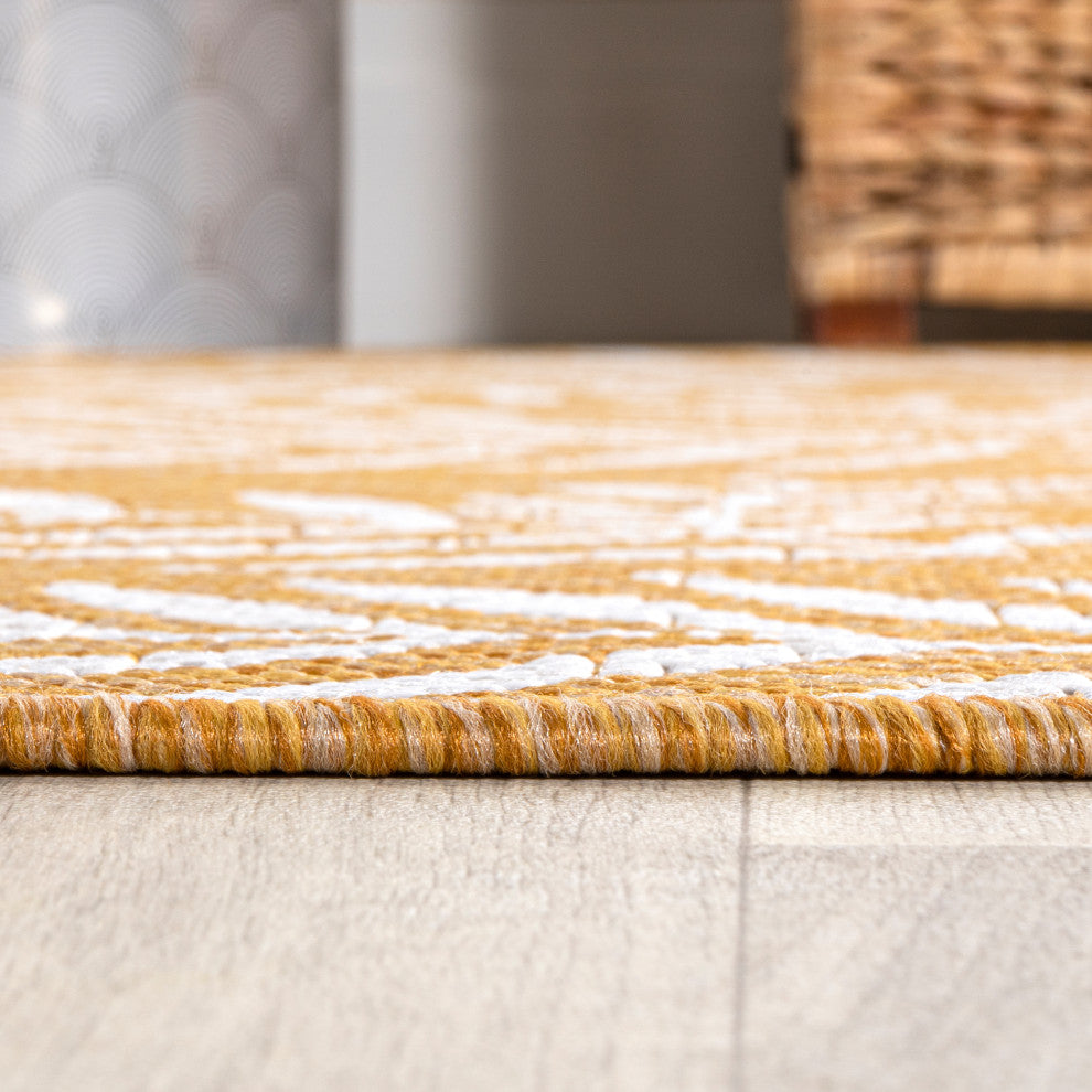 Nevis Palm Frond Indoor/Outdoor, Yellow/Cream, 5' Square