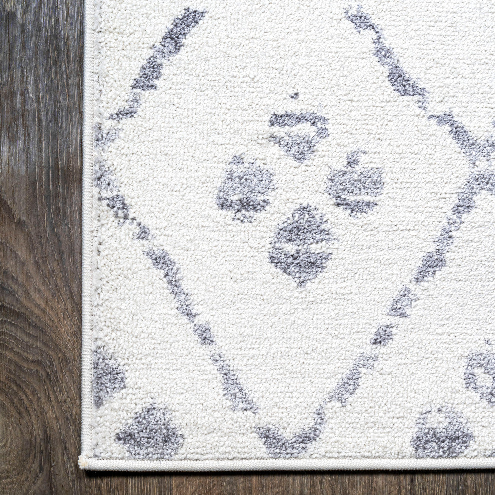 Izil Moroccan Geometric Diamond Ivory/Light Gray 2 ft. x 10 ft. Runner Rug