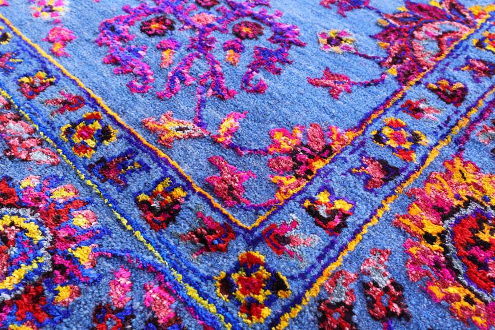 6' 1" X 9' 4" Persian Hand Knotted Wool & Silk Rug - Q15979