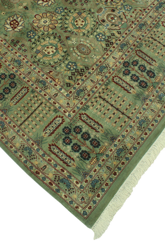 Pak-Persian Merve Green/Black Rug, 8'0x10'3