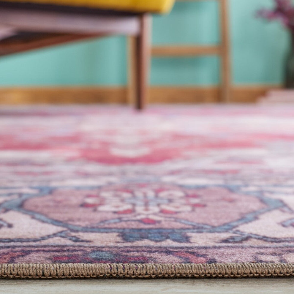 Safavieh Couture Tucson Collection, TSN106 Machine Washable Rug, Red / Beige, 4' Round
