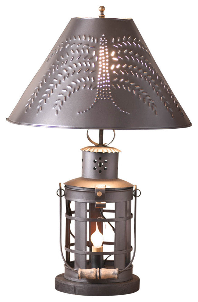 Innkeeper's Lamp With Shade