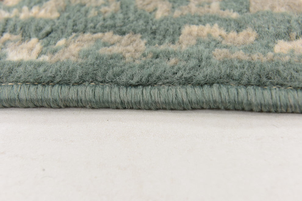 Unique Loom Green Mirage Tuareg 4' 0 x 6' 0 Area Rug