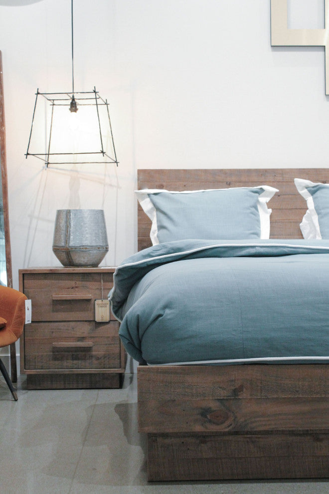 Nevada Bed, Dark Driftwood, Queen