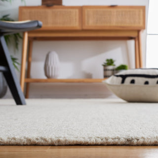 Safavieh Micro-Loop Mlp537F Geometric Rug, Light Gray and Ivory, 9'0"x12'0"