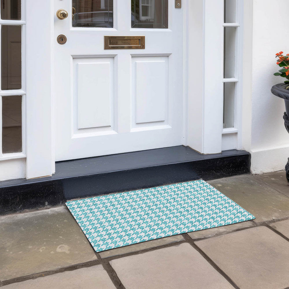 Indoor/Outdoor Hinton HN1 Aqua Machine Washable 1'8" x 2'6" Rug