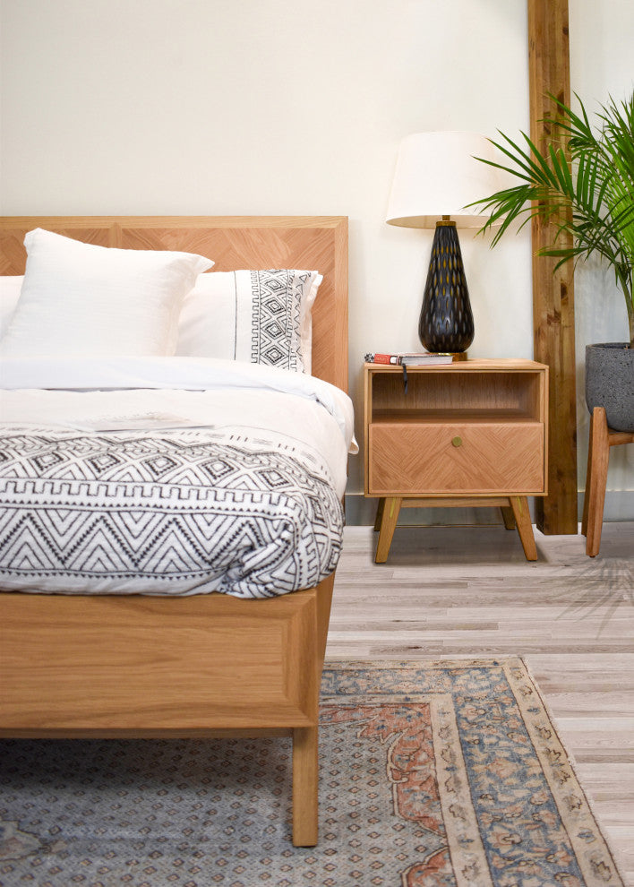 Colton 22" Wide Nightstand