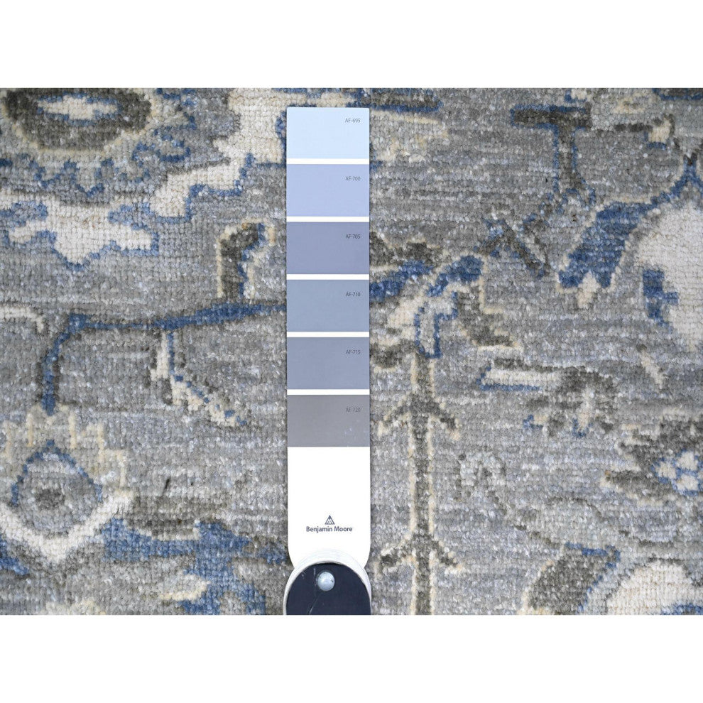 Electric Gray Heris Serrated Leaf Pattern Wool Hand Knotted Rug, 7'10"x9'9"
