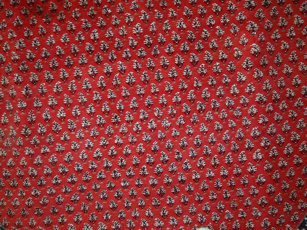 Handmade vintage Indo-Seraband rug 6.5' x 9.8' (198cm x 298cm) 1980s