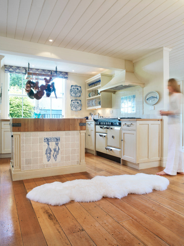 New Zealand Sheepskin Double Pelt, 2'x6', Ivory