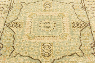 Unique Loom Light Green Jackson Palace 2' 2 x 3' 0 Area Rug