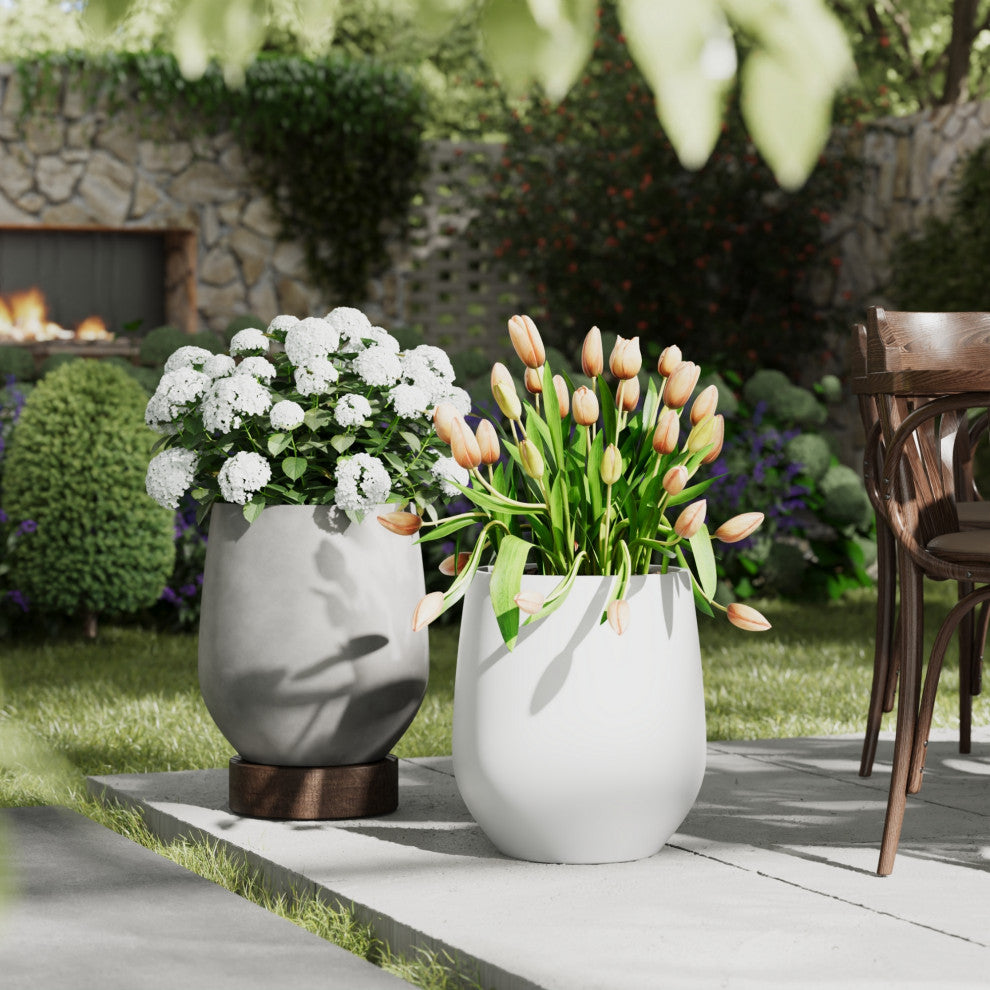 DTY Signature Mount Wilson 1-piece Fiberstone Tapered Planter, White, Medium