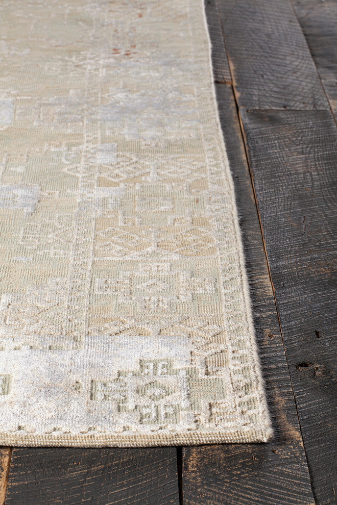 Vingel Traditional Area Rug, 7'9"x10'6"