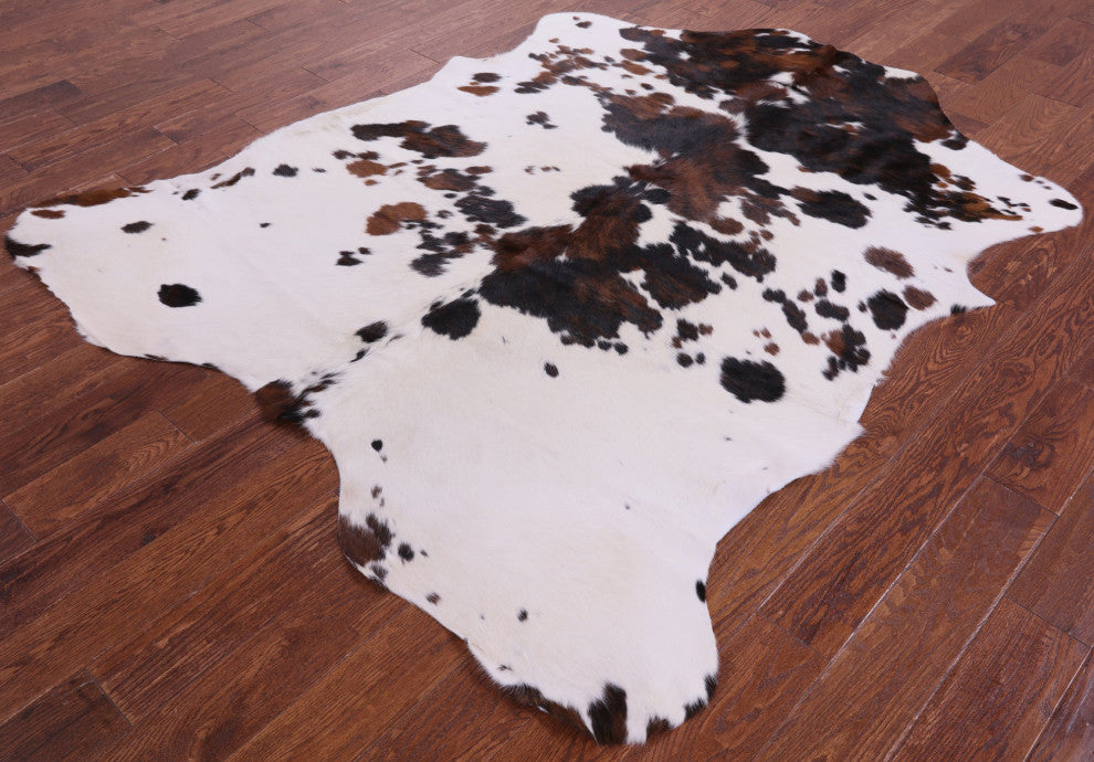 7' 0" X 5' 11" Natural Cowhide Rug C1609