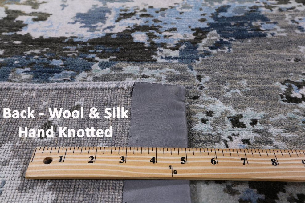 8' 0" X 10' 1" Modern Wool and Silk Hand Knotted Rug Q7182