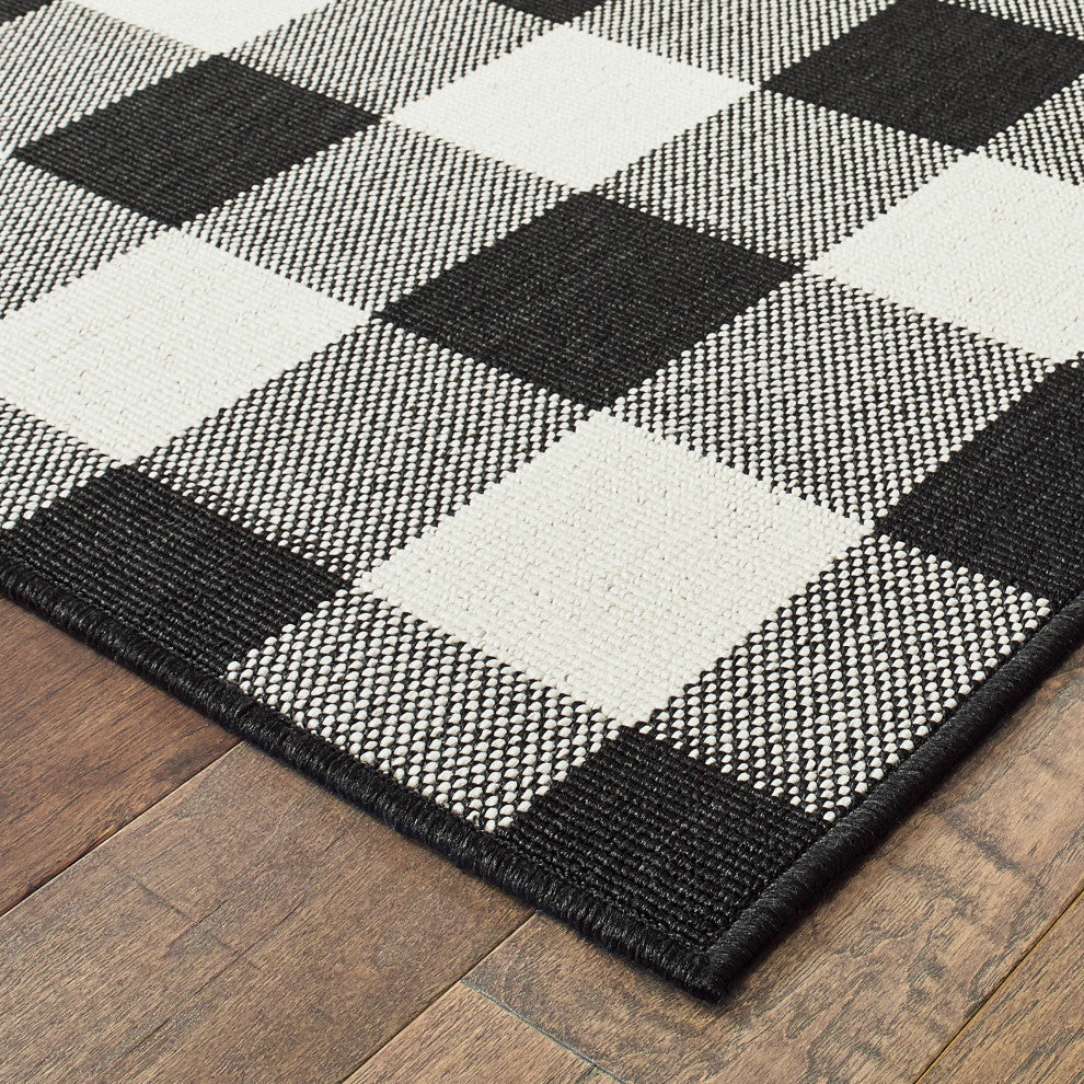 Oriental Weavers Marina Black/ Ivory Geometric Indoor/Outdoor Rug 7'10"X10'10"