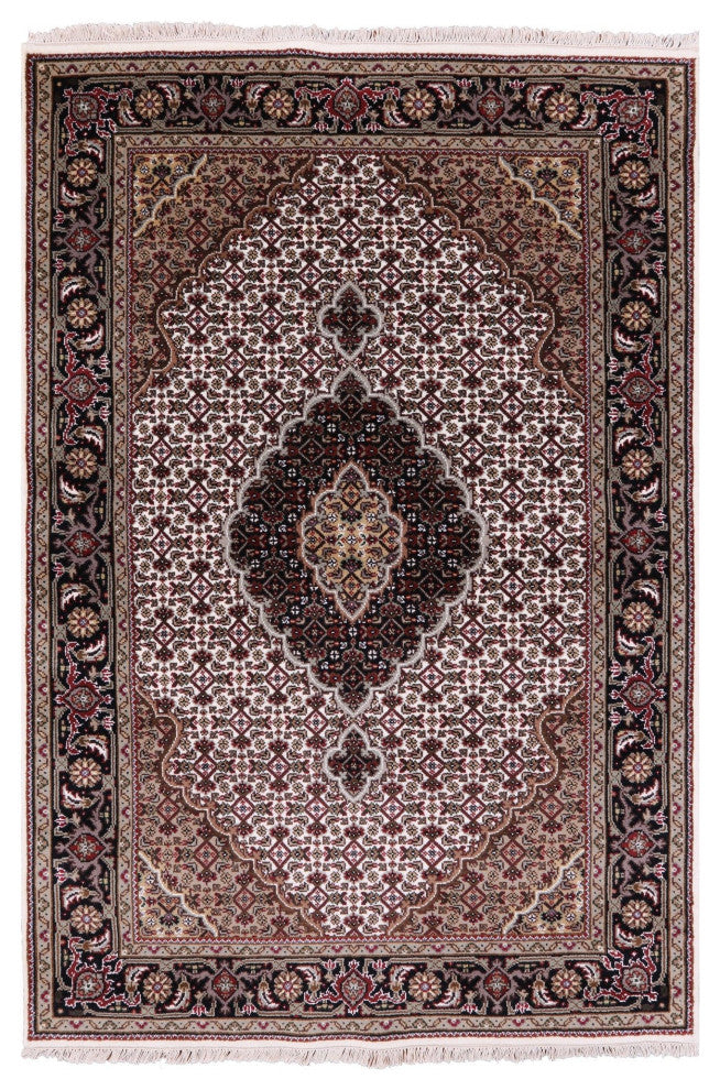 Wool and Silk Persian Tabriz Hand-Knotted Rug 4' 0" X 6' 0" Q6029