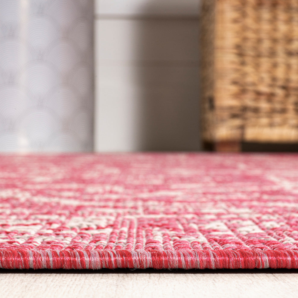 Malta Boho Medallion Textured Weave Indoor/Outdoor, Fuchsia/Light Gray, 2x10