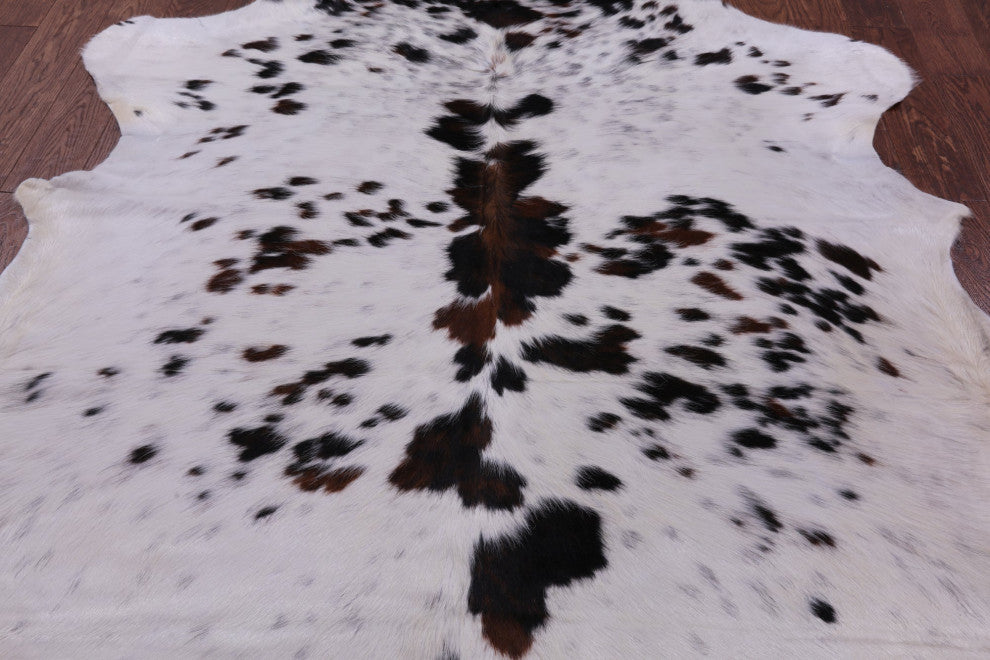 6' 8" X 6' 1" Natural Cowhide Rug C1548