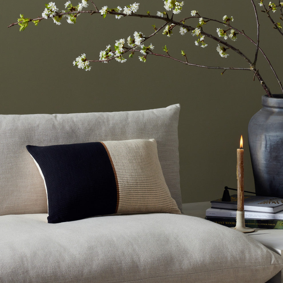 Handwoven Merido Pillow, Black, 14"x20"