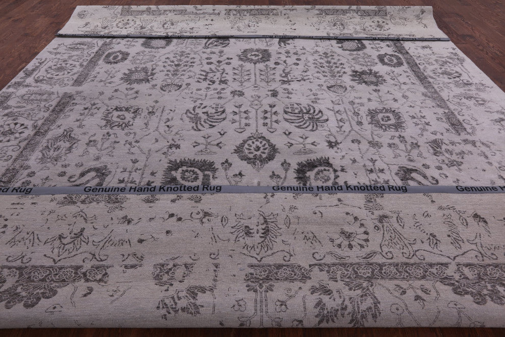 11' 10" X 14' 11" Persian Handmade Wool and Silk Rug Q6293