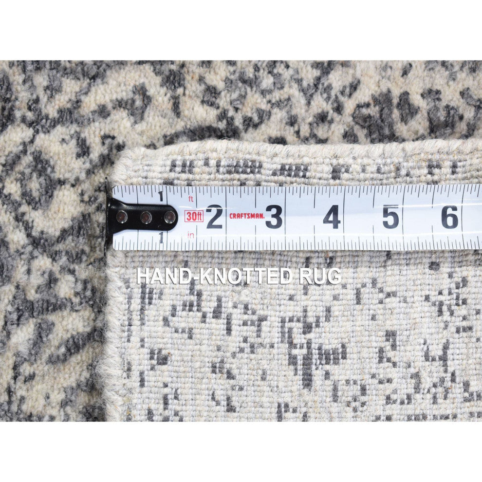 Light Gray Transitional Jacquard Loomed Wool and Silk Runner Rug, 2'5"x12'0"