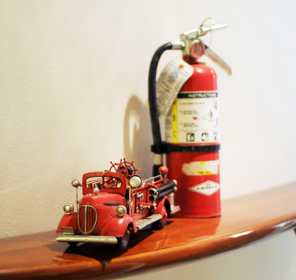 1938 Red Fire Engine Ford 1:40 Iron Vintage Model