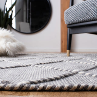 Safavieh Casablanca Collection CSB575F Rug, Grey/Ivory, 4' X 6'