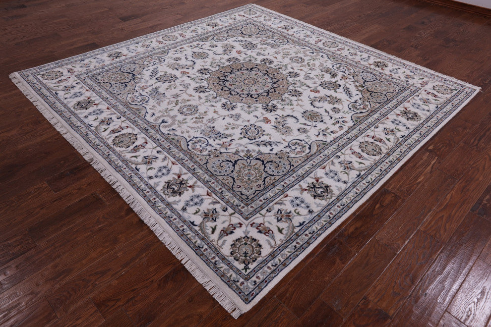 8' Square Wool and Silk Persian Nain Handmade Rug Q9303