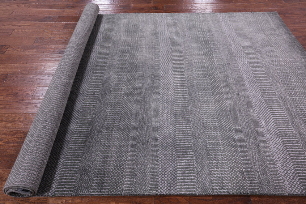 6' 0" X 9' 2" Savannah Grass Wool and Silk Hand Knotted Rug Q11384