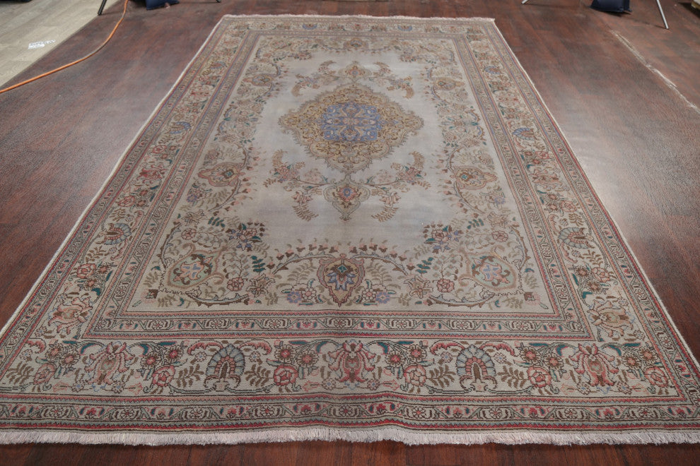 Consigned, Traditional Handmade Vintage Oriental Persian Faded Rug, Gray, 6x10