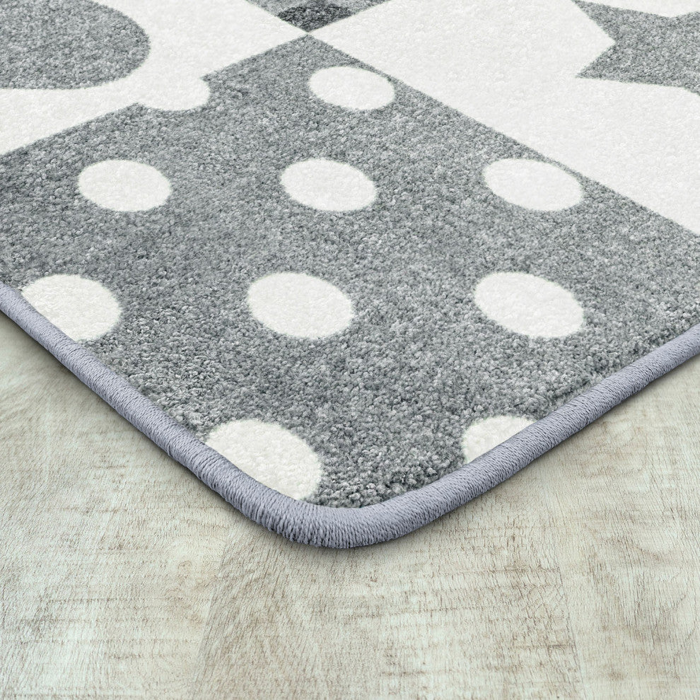 Patchwork Girl 3'10" x 5'4" area rug in color Cloudy