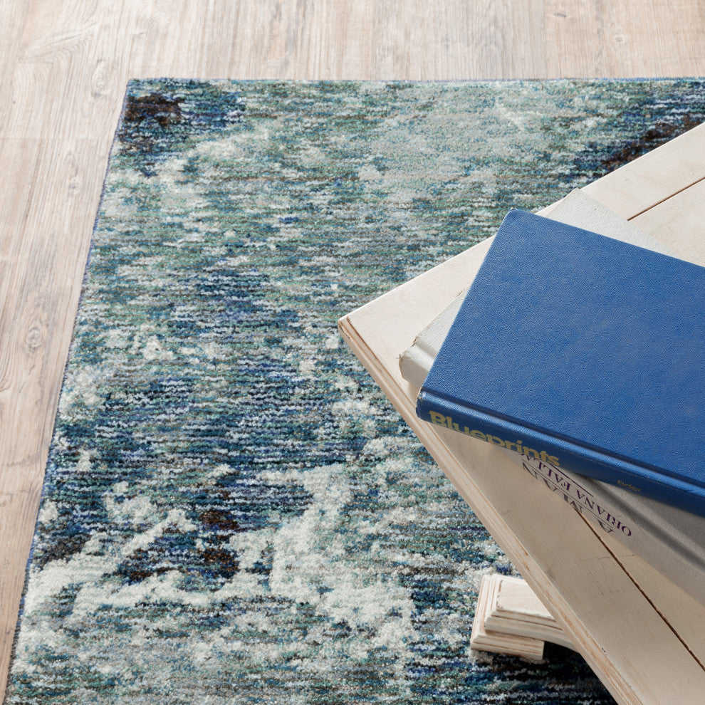 Elements Oceanic Abstract Blue/ Gray Area Rug, 2'6"x12'