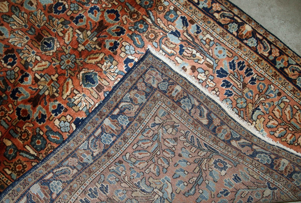 Handmade antique Persian Sarouk rug 3.4' x 5.4' (103cm x 164cm) 1920s