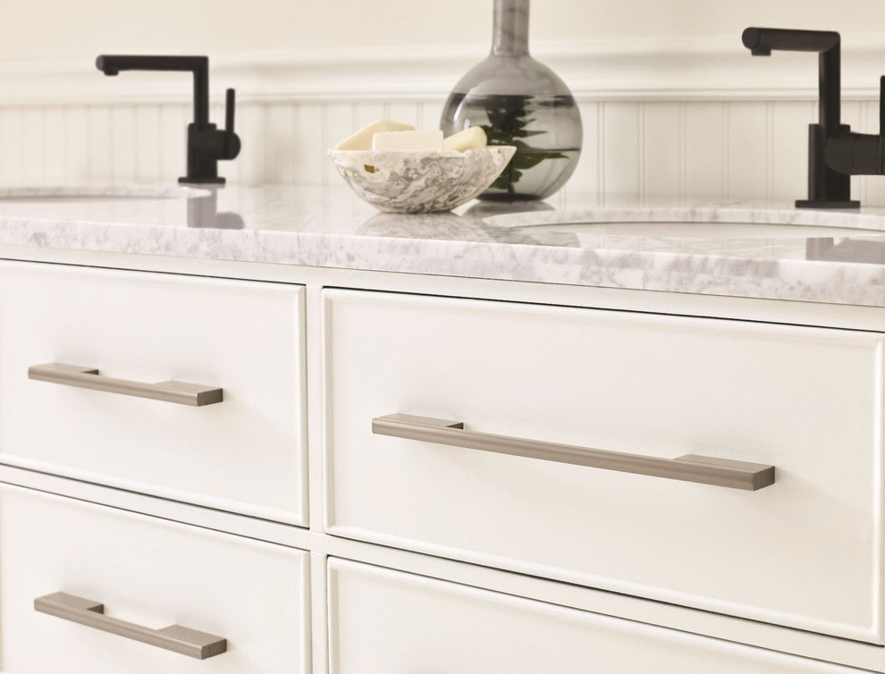Separa 6-5/16" Center-to-Center Silver Champagne Cabinet Pull