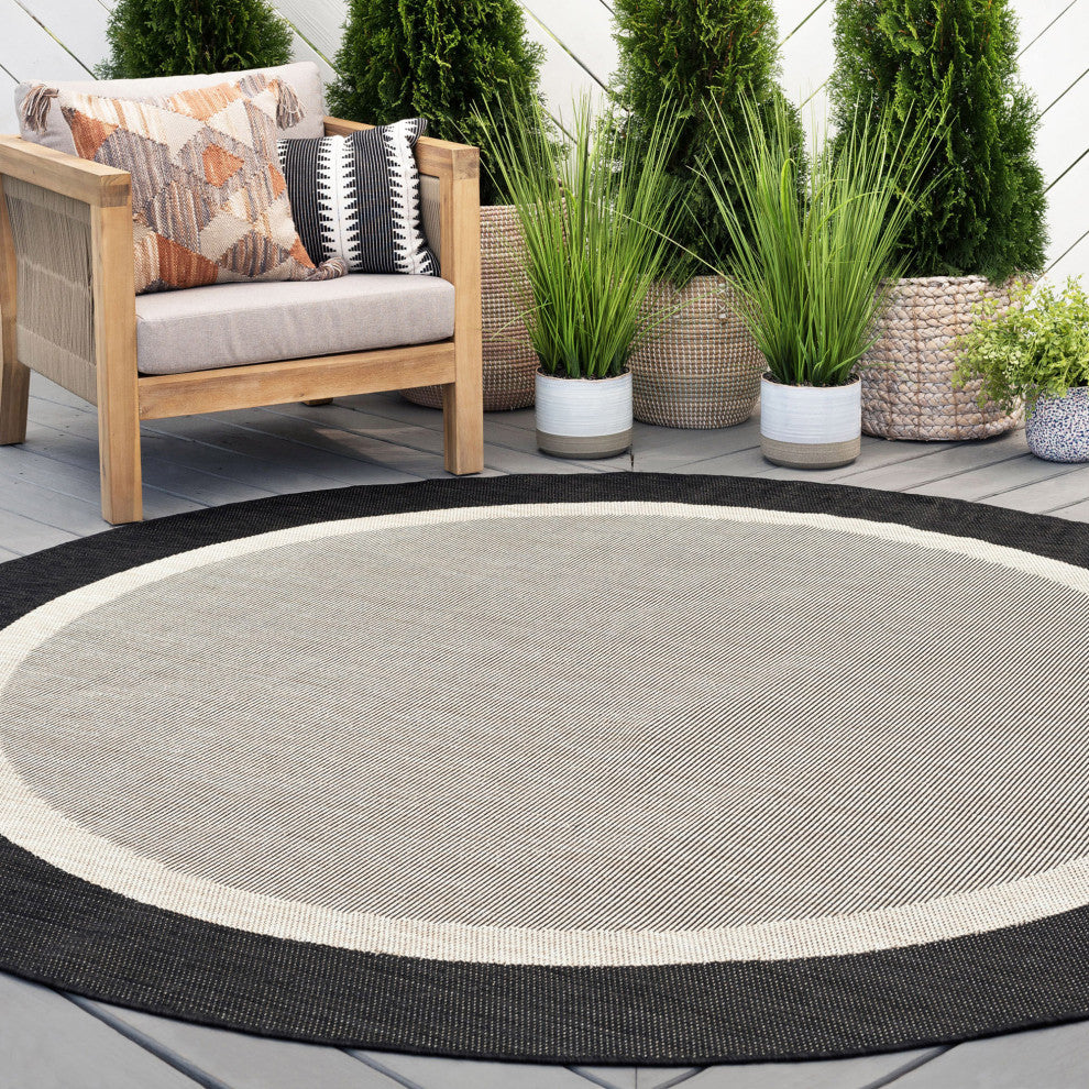 Dania Transitional Solid Border Black/Cream Round Indoor/Outdoor Area Rug, 5'